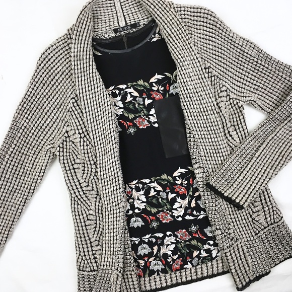 NIC+ZOE Sweaters - $8 TODAY! Nic+Zoe Chunky Knit Open Cardigan